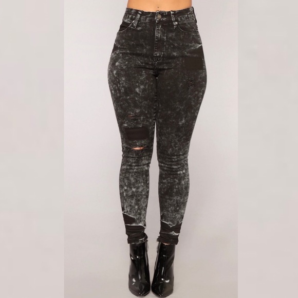 Denim - Acid Wash Black Skinny Jeans Size 5